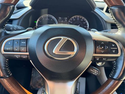 Used 2021 Lexus RX 350L FWD image 32