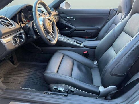 Used 2022 Porsche 718 Boxster image 24