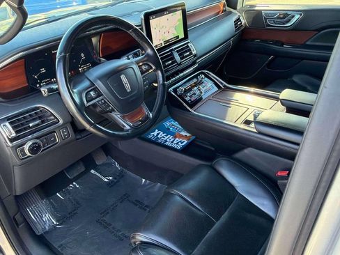 Used 2021 Lincoln Navigator L Reserve RWD image 9