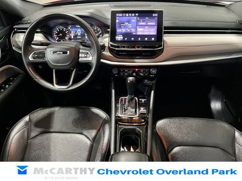 Used 2025 Jeep Compass Limited AWD/4WD image 26