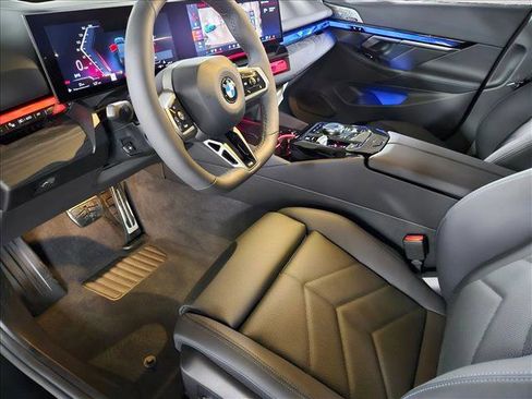 New 2026 BMW 530i xDrive w/ M Sport Package image 9