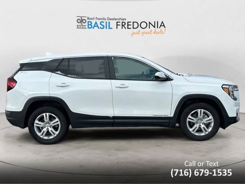 Used 2024 GMC Terrain SLE image 6