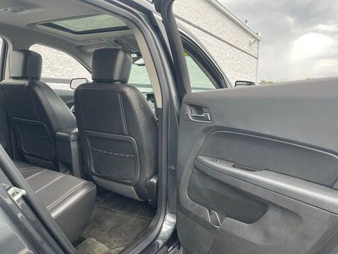 Used 2017 Chevrolet Equinox Premier w/ Enhanced Convenience Package FWD image 34