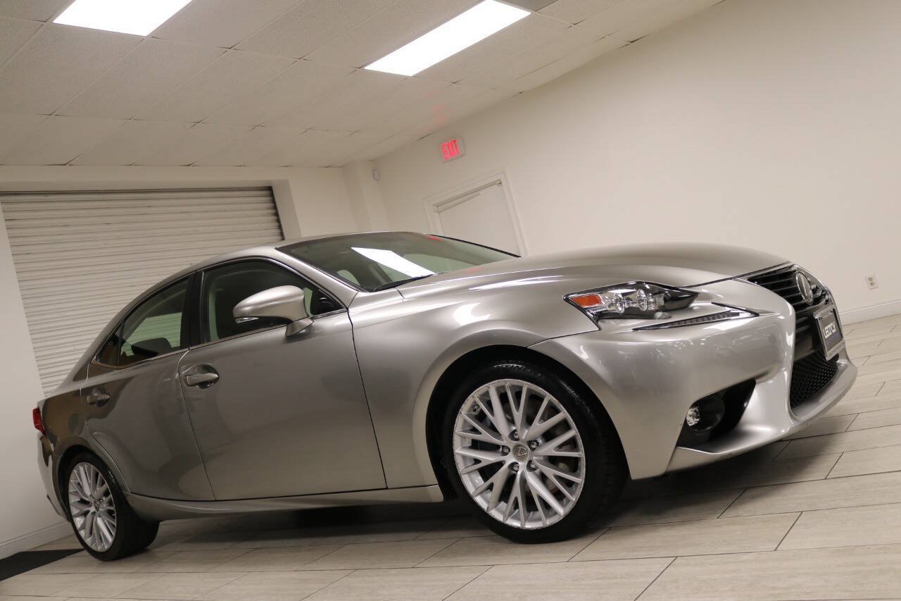 Used 2016 Lexus IS 200t w/ Navigation System Package RWD image 8