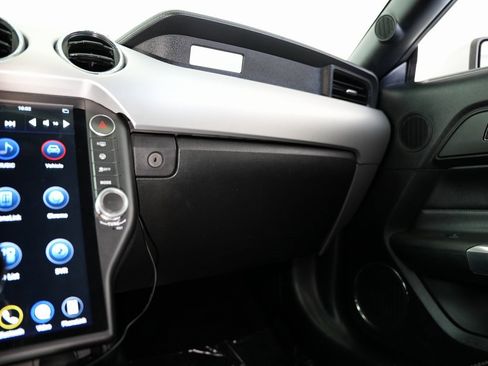 Used 2017 Ford Mustang GT Premium image 39