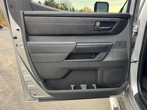 Used 2025 Toyota Tundra SR w/ SR Tow Package image 31