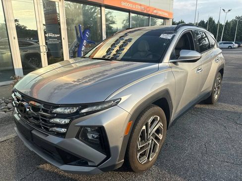 Used 2025 Hyundai Tucson Limited FWD image 1