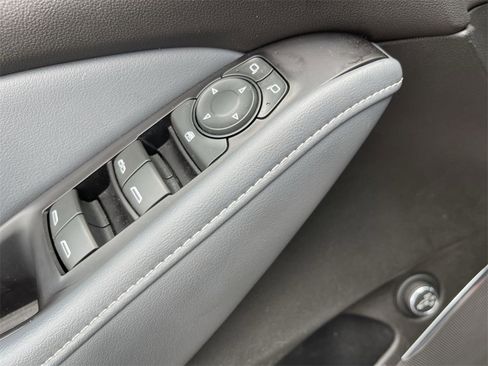 Used 2020 Buick Enclave Essence w/ Sound and Sites Package image 13