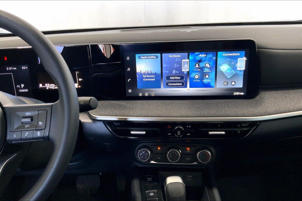Used 2026 Nissan Kicks S FWD image 5