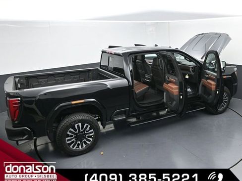 New 2026 GMC Sierra 2500 Denali Ultimate w/ LPO, Black Badging Package image 26