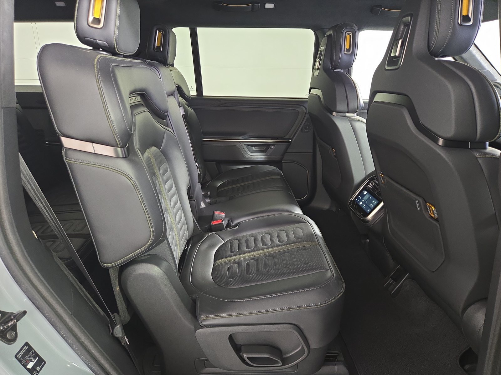Used 2025 Rivian R1S Adventure Dual AWD/4WD image 23