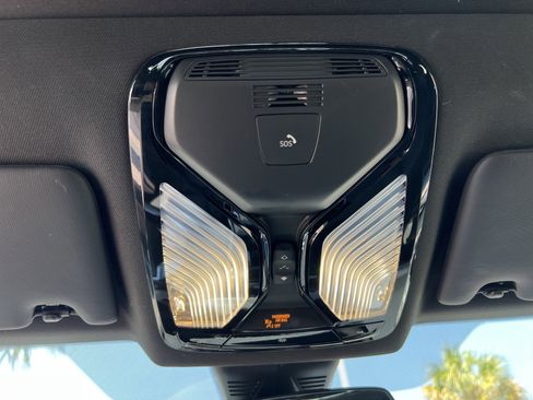 Certified 2025 BMW 230i Coupe RWD image 39