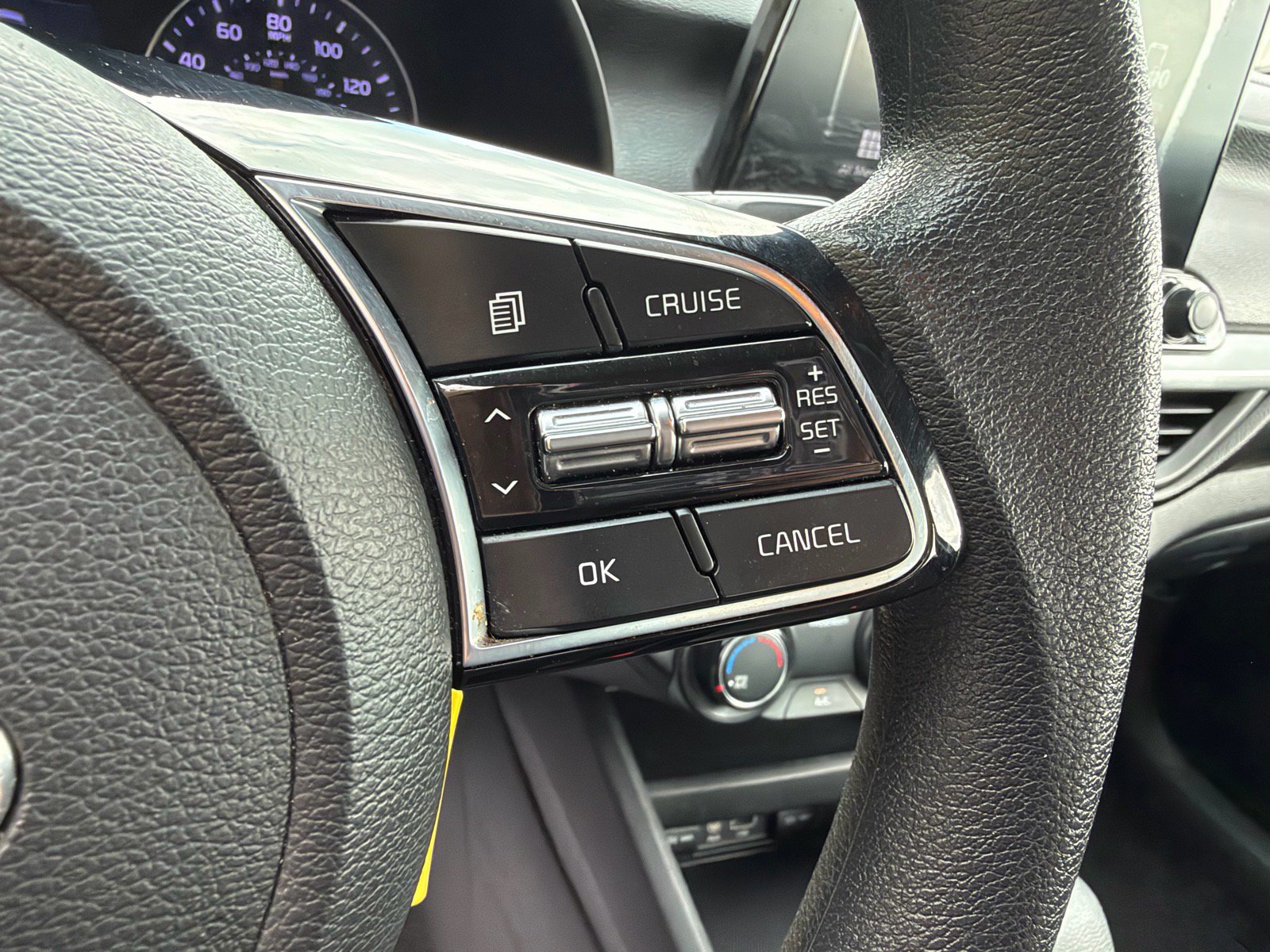 Used 2020 Kia Forte LXS FWD image 27