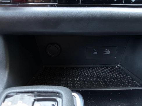 Used 2025 Nissan Pathfinder SV FWD image 26