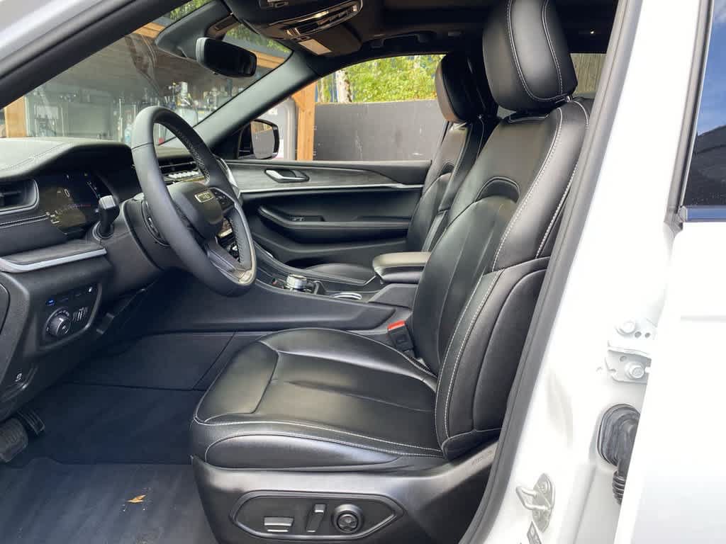 Used 2024 Jeep Grand Cherokee Limited 4xe AWD/4WD image 13