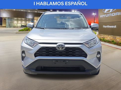Used 2020 Toyota RAV4 XLE FWD image 5