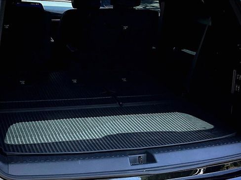 Used 2024 Chevrolet Traverse RS w/ LPO, Floor Liner Package FWD image 37