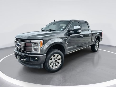 Used 2019 Ford F250 Platinum w/ Platinum Ultimate Package AWD/4WD image 1