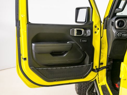 Used 2022 Jeep Wrangler Unlimited Sport image 19