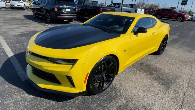 Used 2017 Chevrolet Camaro LT RWD image 6