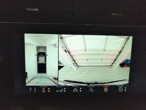 Used 2024 GMC Sierra 2500 AT4 w/ AT4 Premium Plus Package AWD/4WD image 14