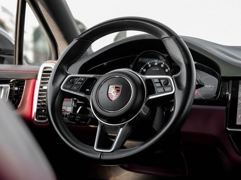 Used 2019 Porsche Cayenne image 15
