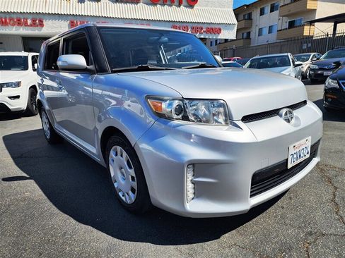 Used 2014 Scion xB image 4