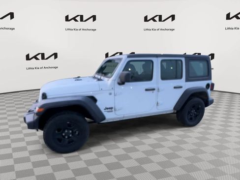 Used 2021 Jeep Wrangler Unlimited Sport image 4