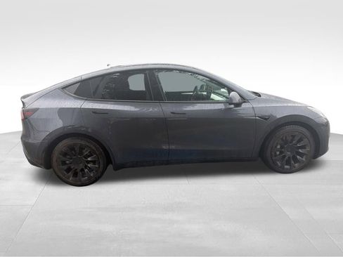 Used 2023 Tesla Model Y Long Range AWD/4WD image 6