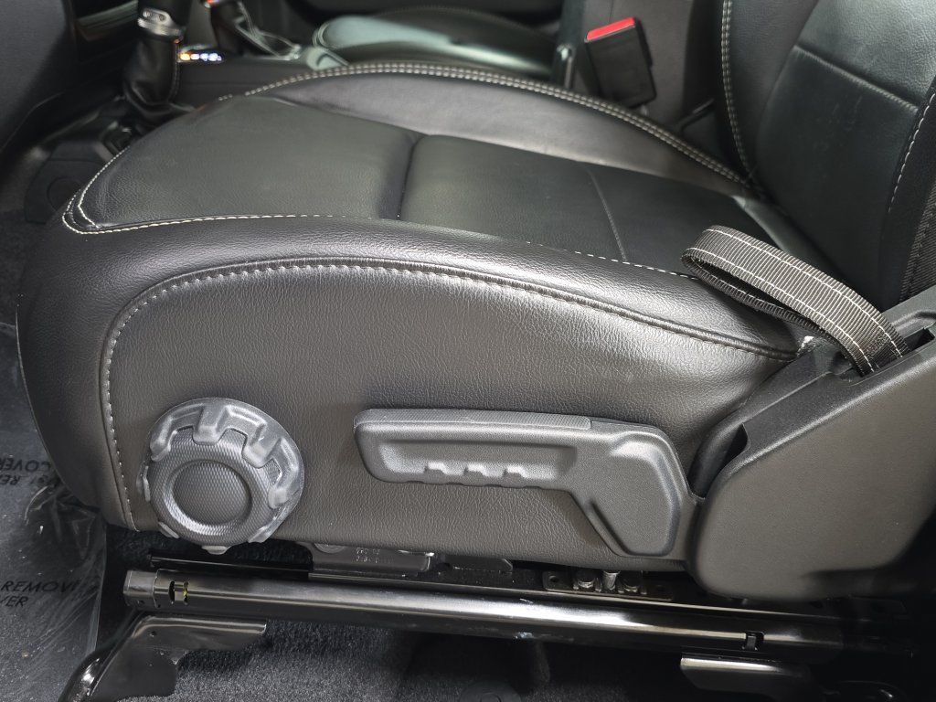 Used 2021 Jeep Wrangler Unlimited Sahara w/ Safety Group AWD/4WD image 28