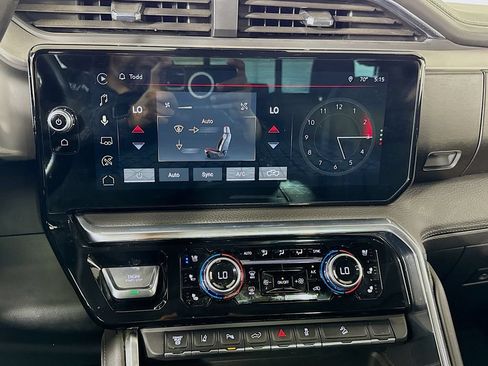 Used 2024 GMC Sierra 3500 Denali w/ Technology Package AWD/4WD image 10