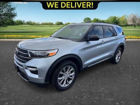 Used 2023 Ford Explorer XLT w/ Equipment Group 202A AWD/4WD image 1