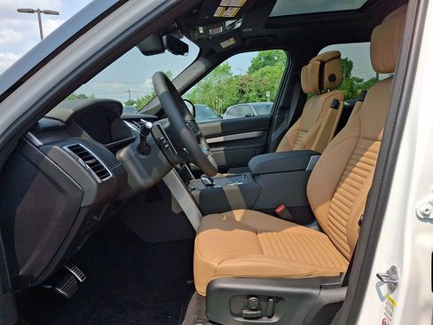 New 2026 Land Rover Discovery Dynamic SE AWD/4WD image 11