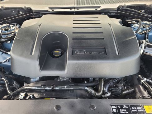 Used 2024 Land Rover Defender 110 S image 27