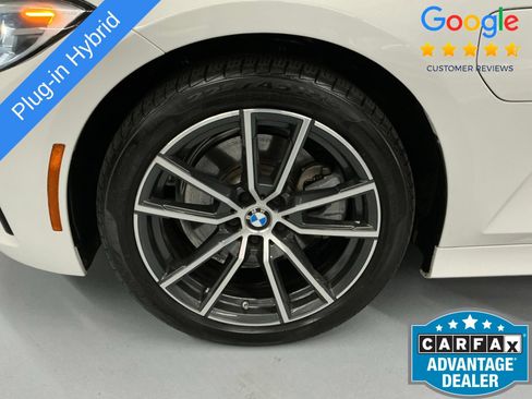 Used 2021 BMW 330e w/ Premium Package RWD image 29