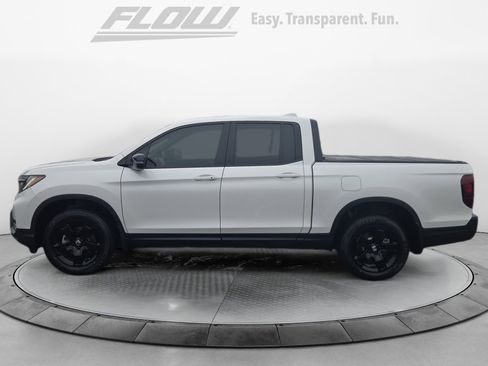 Certified 2024 Honda Ridgeline Black Edition image 4