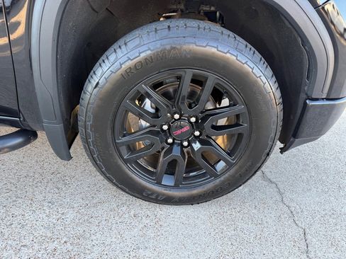 Used 2020 GMC Sierra 1500 Elevation w/ Elevation Value Package image 13