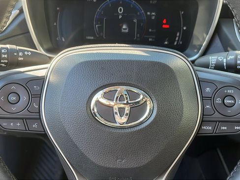 Used 2023 Toyota Corolla Cross XLE w/ Convenience Package AWD/4WD image 10