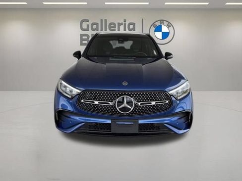 Used 2025 Mercedes-Benz GLC 300 4MATIC image 4