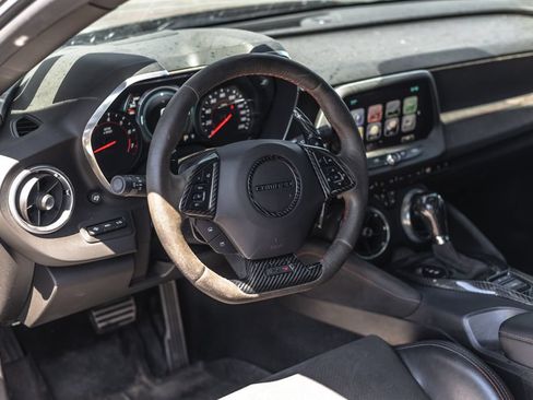 Used 2018 Chevrolet Camaro ZL1 RWD image 6