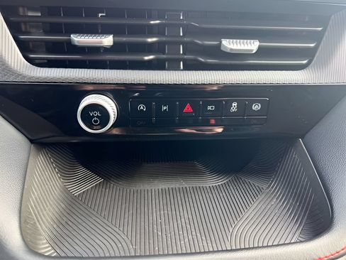 Used 2025 Ford Explorer ST-Line AWD/4WD image 16