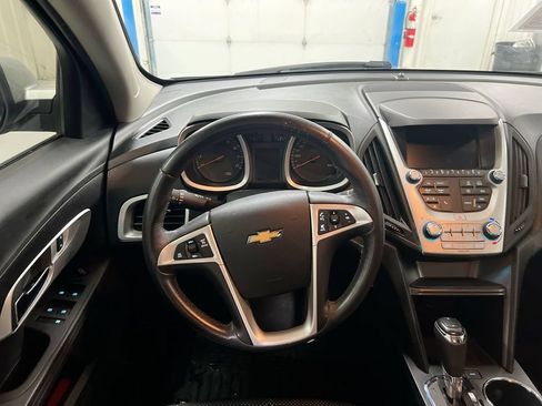 Used 2017 Chevrolet Equinox LT w/ Convenience Package FWD image 11