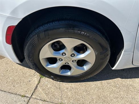Used 2017 Chrysler Pacifica Touring-L Plus FWD image 27