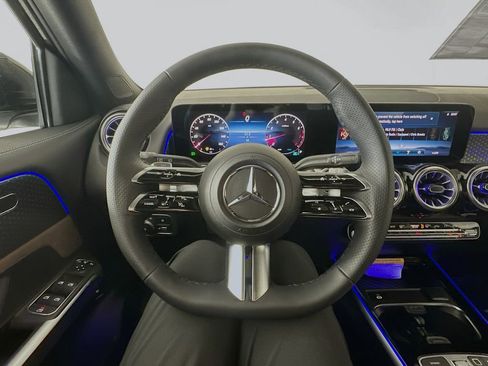 New 2026 Mercedes-Benz GLB 250 image 11