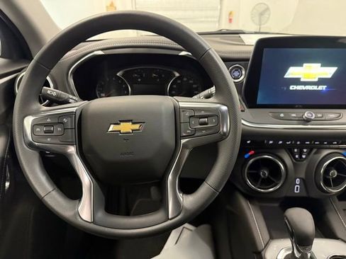 New 2026 Chevrolet Blazer LT w/ LPO, Black Grille Bar Package FWD image 17