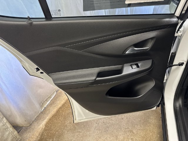 Used 2024 Buick Envista Sport Touring w/ Convenience I Package FWD image 23