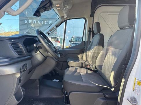 New 2026 Ford Transit 250 148 Medium Roof RWD image 12