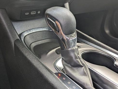 Used 2023 Chevrolet Malibu LT FWD image 12