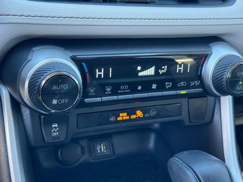 Used 2023 Toyota RAV4 XLE image 30