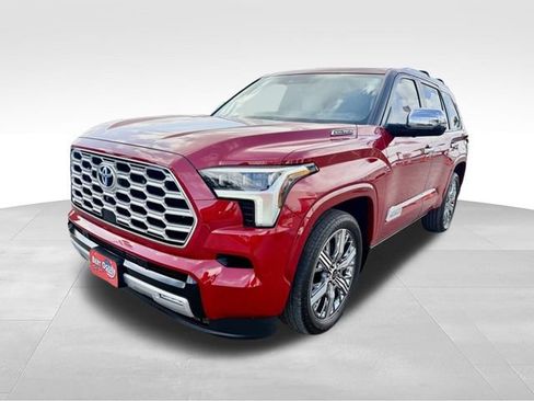 Used 2024 Toyota Sequoia Capstone RWD image 3